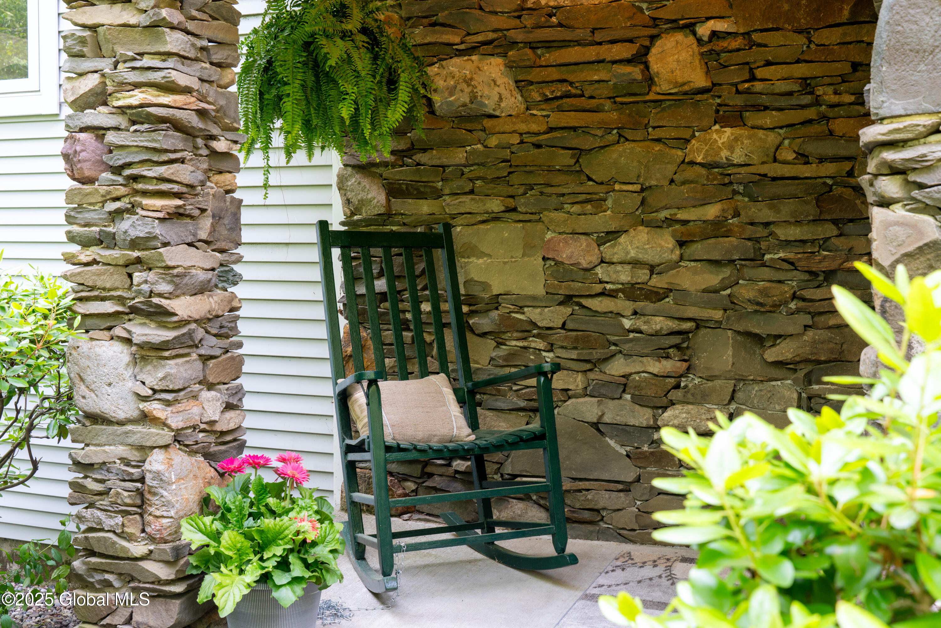 27 Hill Road Saratoga, NY 12170 - Photo 6 of 65 DSC08927