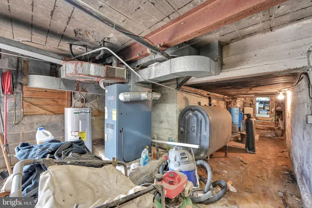 a view of a storage & utility room
