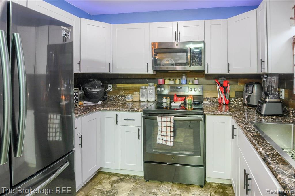6103 North Jennings Road Mount Morris, MI 48458 - Photo 6 of 28