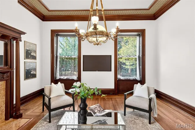 $1,200,000 | 4341 Westminster Place, Unit 1, St. Louis, MO 63108