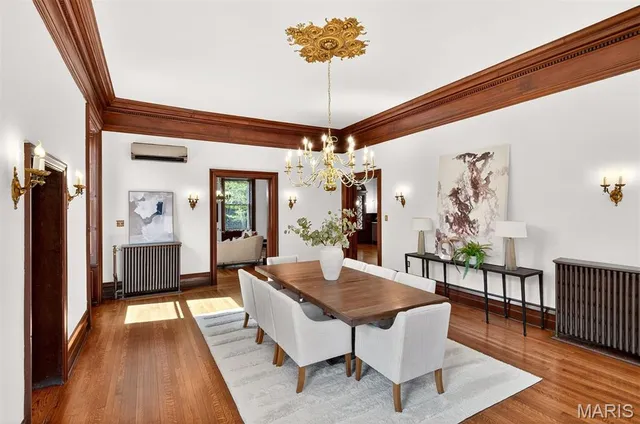 $1,200,000 | 4341 Westminster Place, Unit 1, St. Louis, MO 63108