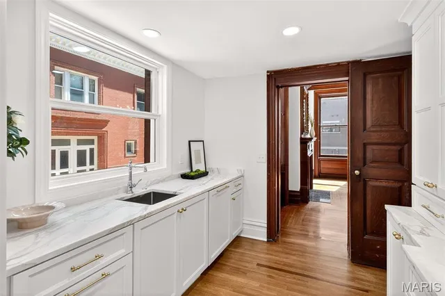 $1,200,000 | 4341 Westminster Place, Unit 1, St. Louis, MO 63108