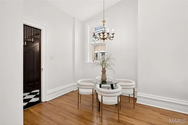 $1,200,000 | 4341 Westminster Place, Unit 1, St. Louis, MO 63108