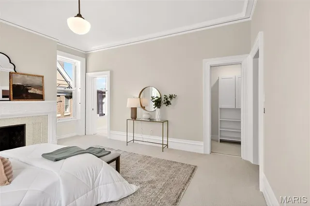 $1,200,000 | 4341 Westminster Place, Unit 1, St. Louis, MO 63108