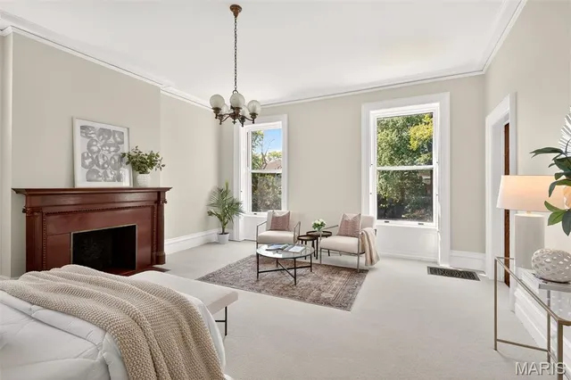 $1,200,000 | 4341 Westminster Place, Unit 1, St. Louis, MO 63108