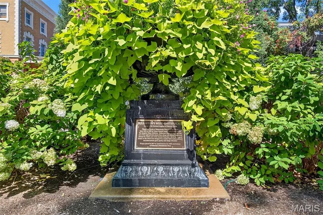 $1,200,000 | 4341 Westminster Place, Unit 1, St. Louis, MO 63108