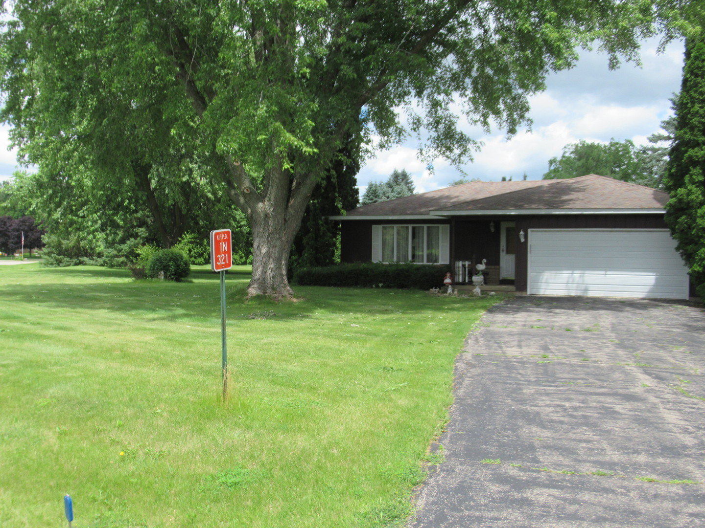 1N321 Country Life Drive Maple Park, IL 60151 - Photo 2 of 53