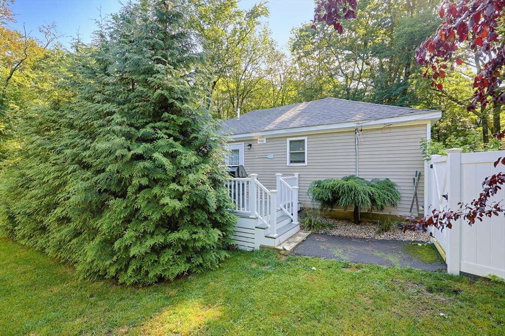 19 Knoll Road Hopkinton, MA 01748 - Photo 33 of 42 Gallery Image 33
