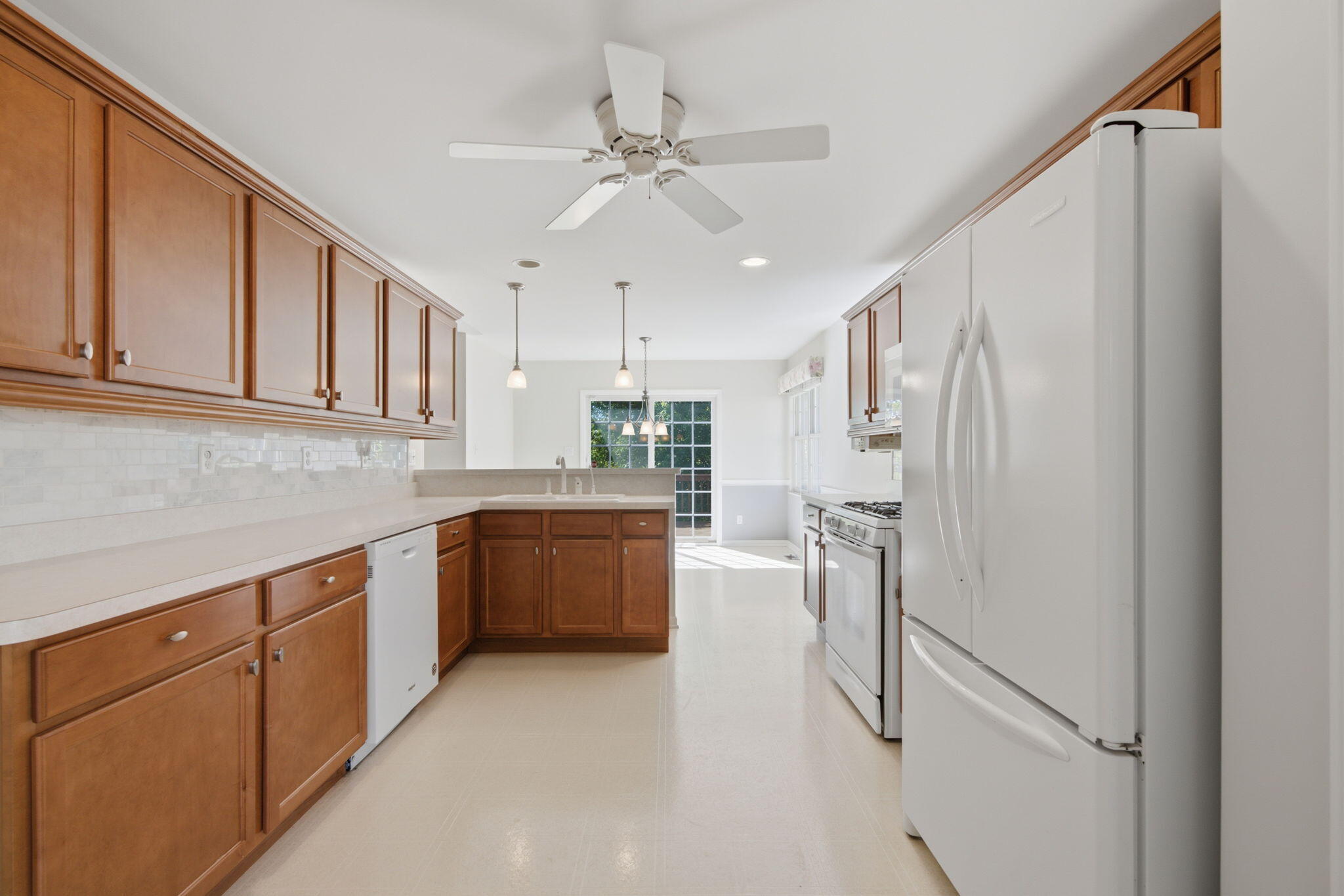 10877 Mathias Drive St. John, IN 46373 - Photo 5 of 24 2048x1366