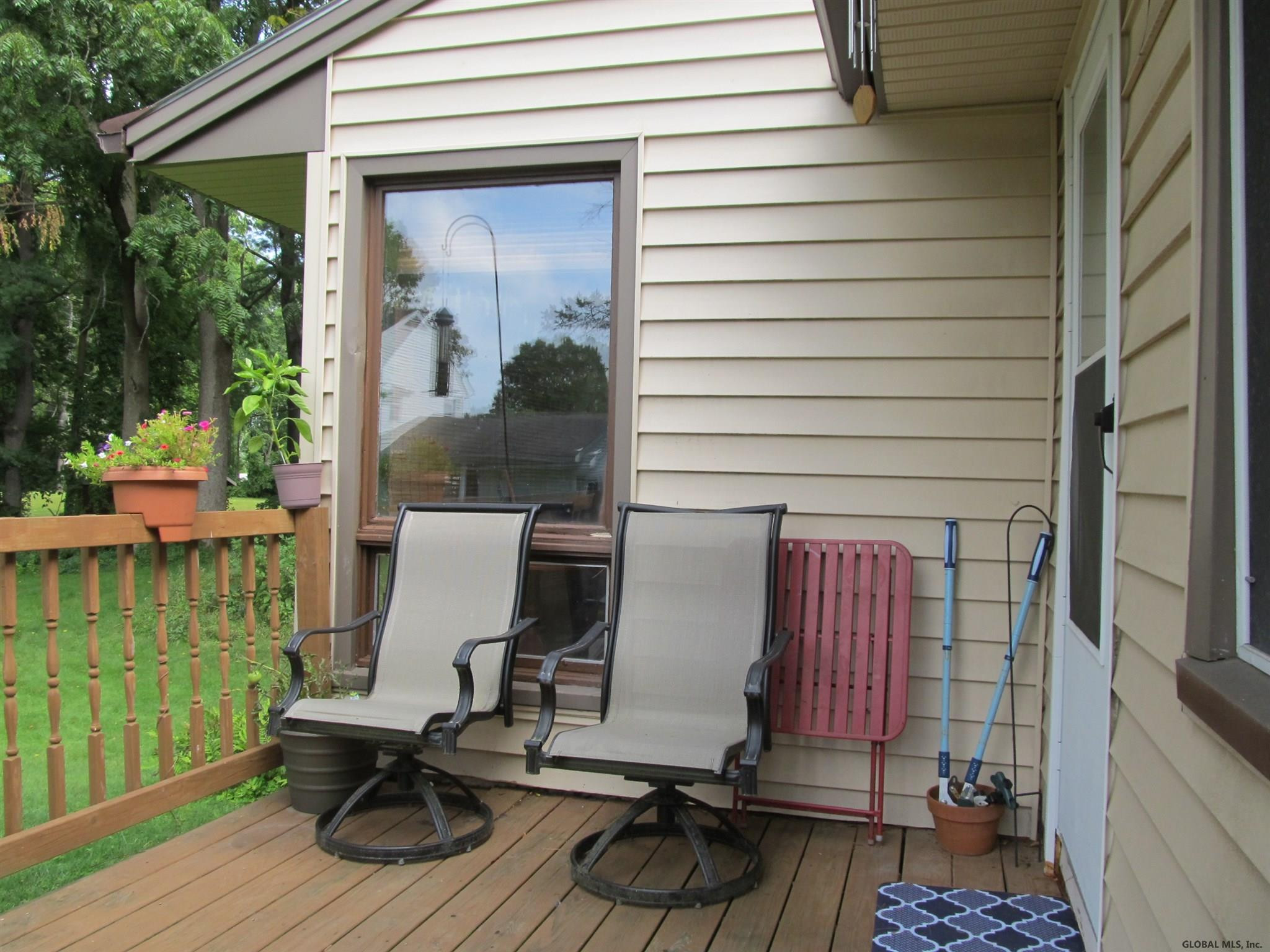 447 Ridge Road Queensbury, NY 12804 - Photo 4 of 35 Photo 4