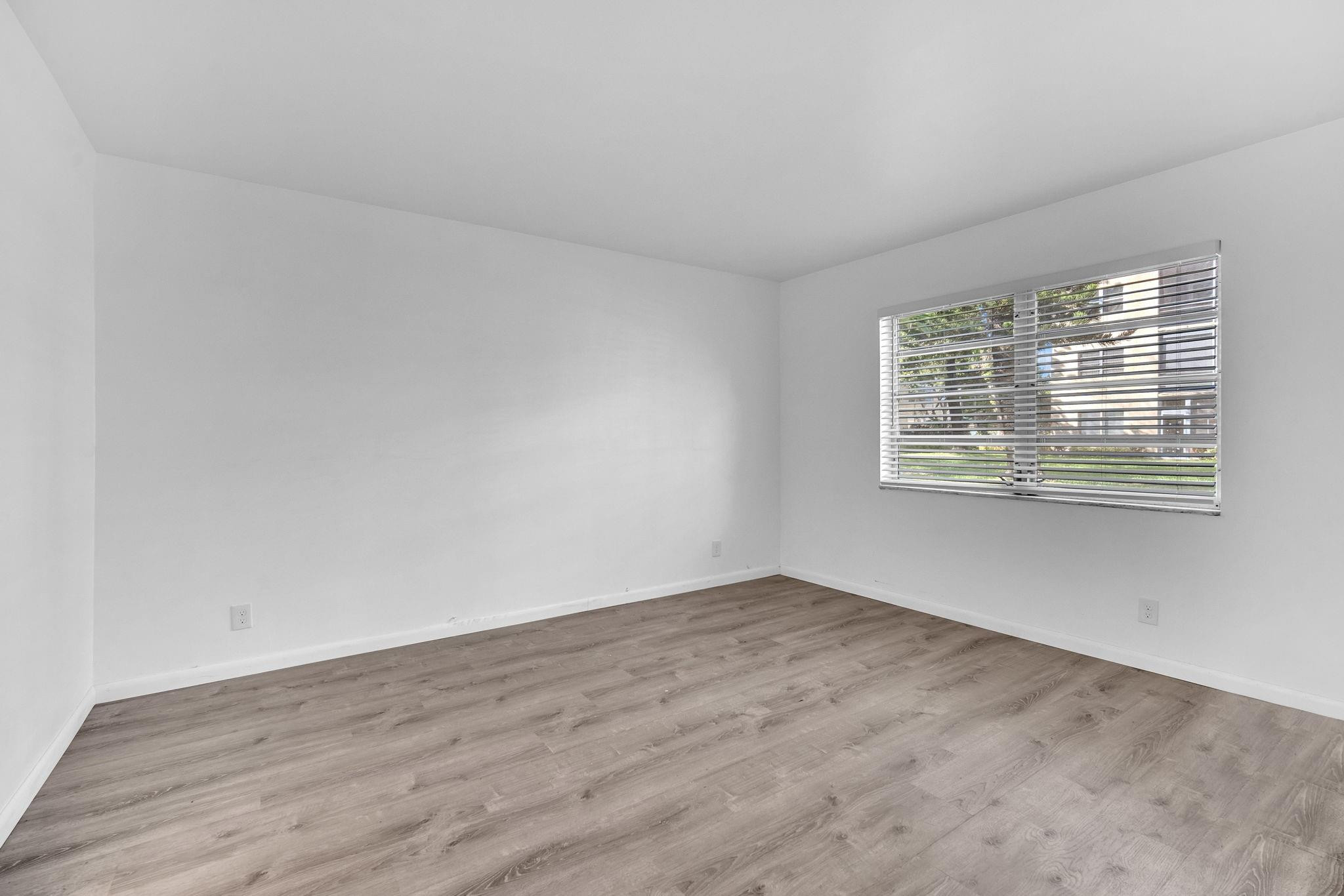 151 Berkley Road, Unit 110 Hollywood, FL 33024 - Photo 13 of 27 Photo 13