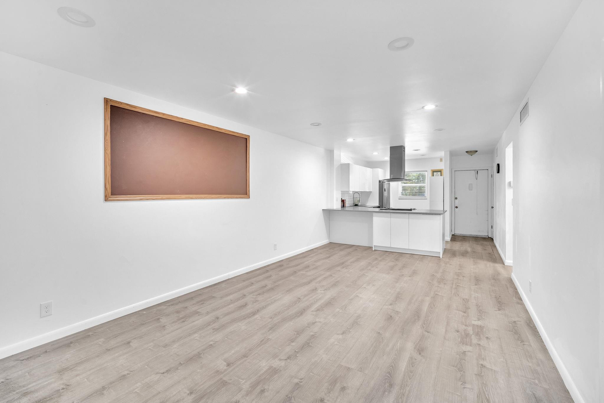 151 Berkley Road, Unit 110 Hollywood, FL 33024 - Photo 8 of 27 living
