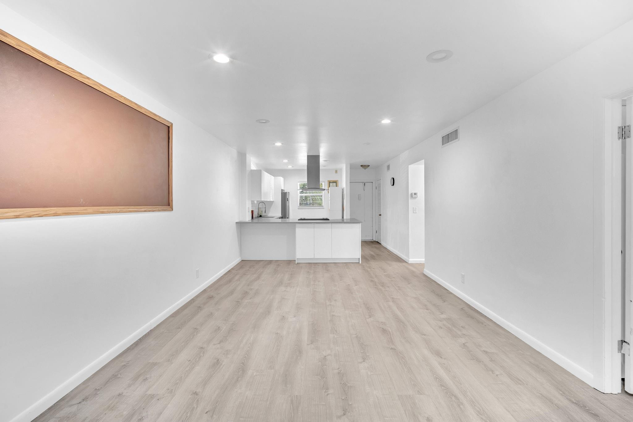 151 Berkley Road, Unit 110 Hollywood, FL 33024 - Photo 9 of 27 living
