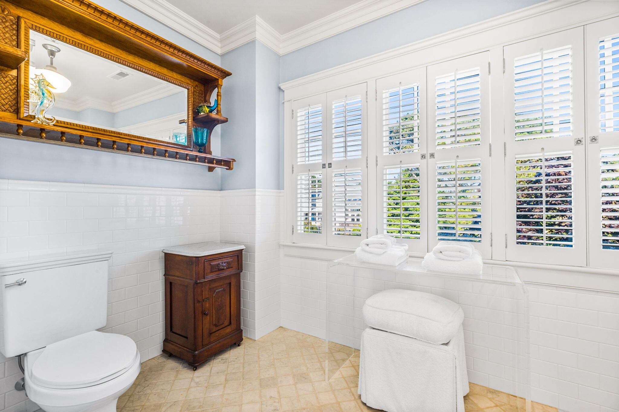20 Bay Shore Road Hyannis, MA 02601 - Photo 33 of 42 a bathroom with a toilet a sink and a window
