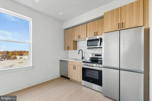 $1,310 | 5521 Wayne Avenue, Unit 402, Philadelphia, PA 19144