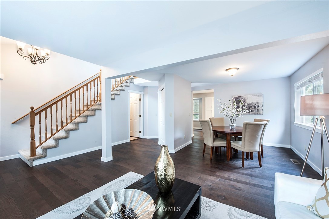 18605 106th Place Southeast Renton, WA 98055 - Photo 3 of 24