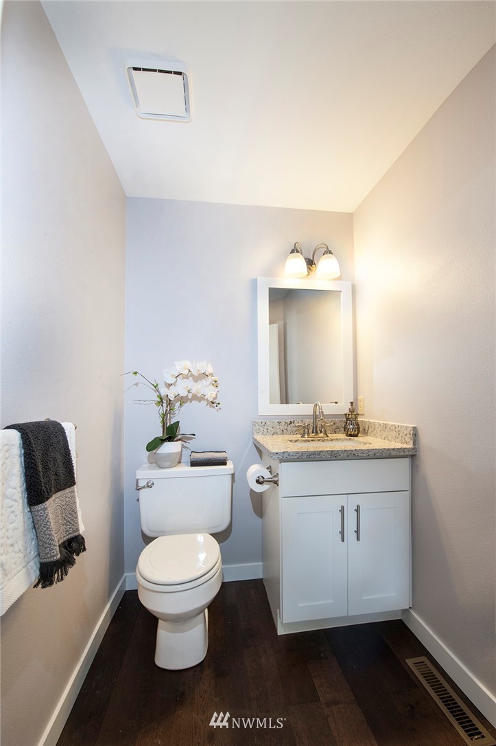 18605 106th Place Southeast Renton, WA 98055 - Photo 9 of 24
