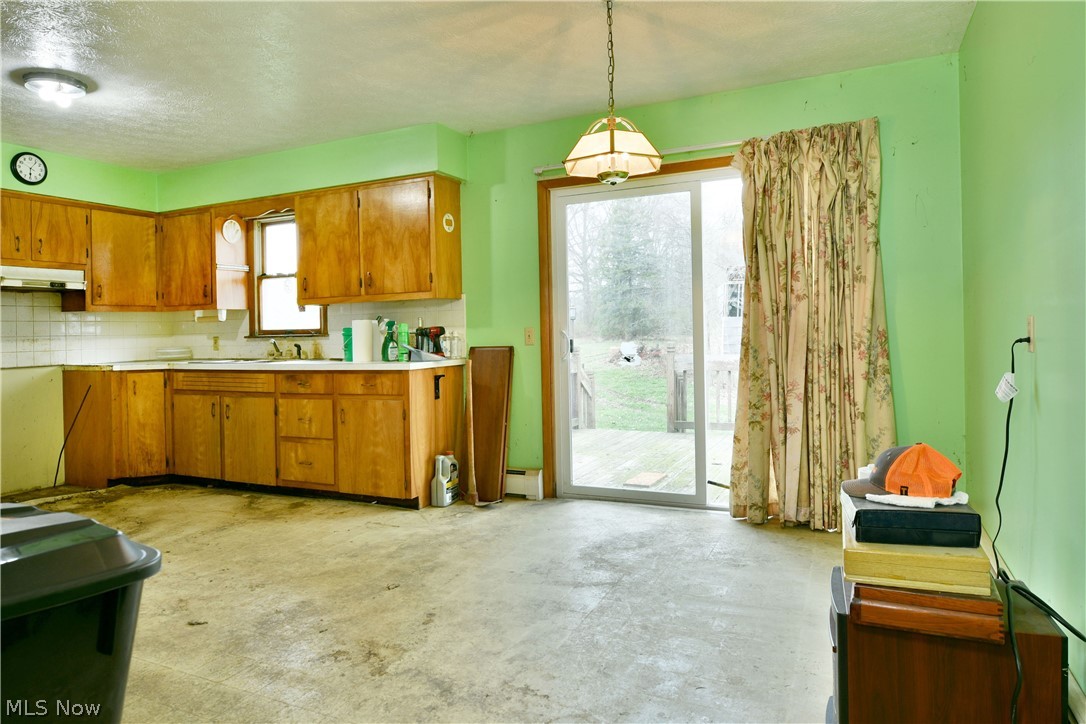 6111 Thompson Clark Road Bristolville, OH 44402 - Photo 7 of 31