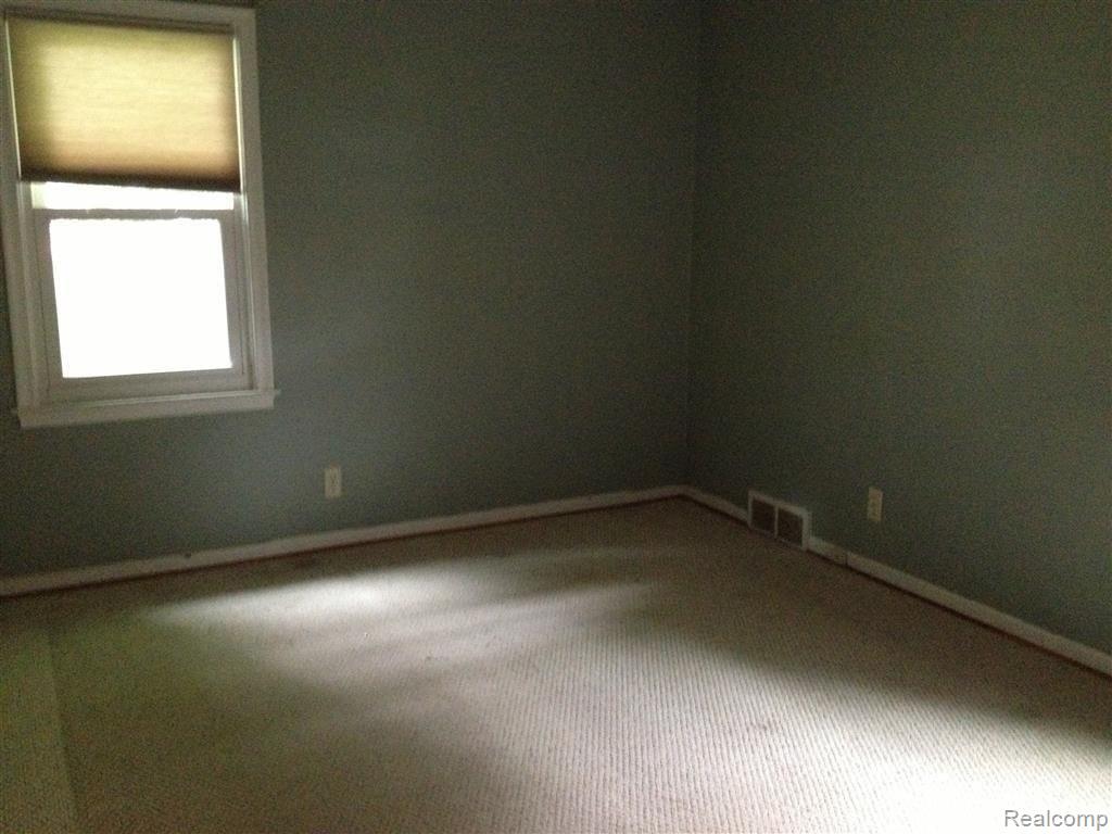 15724 Charles R Avenue Eastpointe, MI 48021 - Photo 8 of 14 Bedroom #1