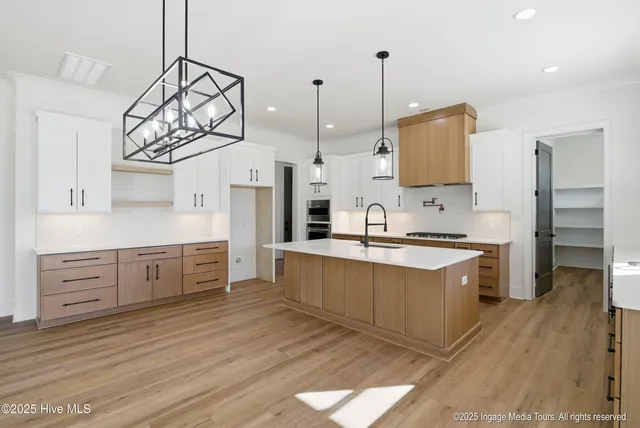 $849,900 | 700 Remington Drive, Greenville, NC 27858