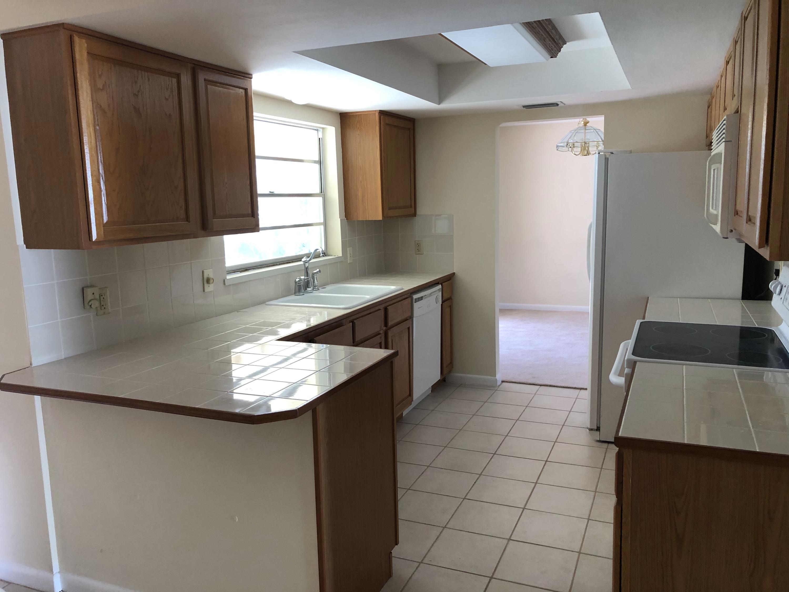305 Glen Ridge Road Cocoa, FL 32926 - Photo 2 of 15 IMG_3045