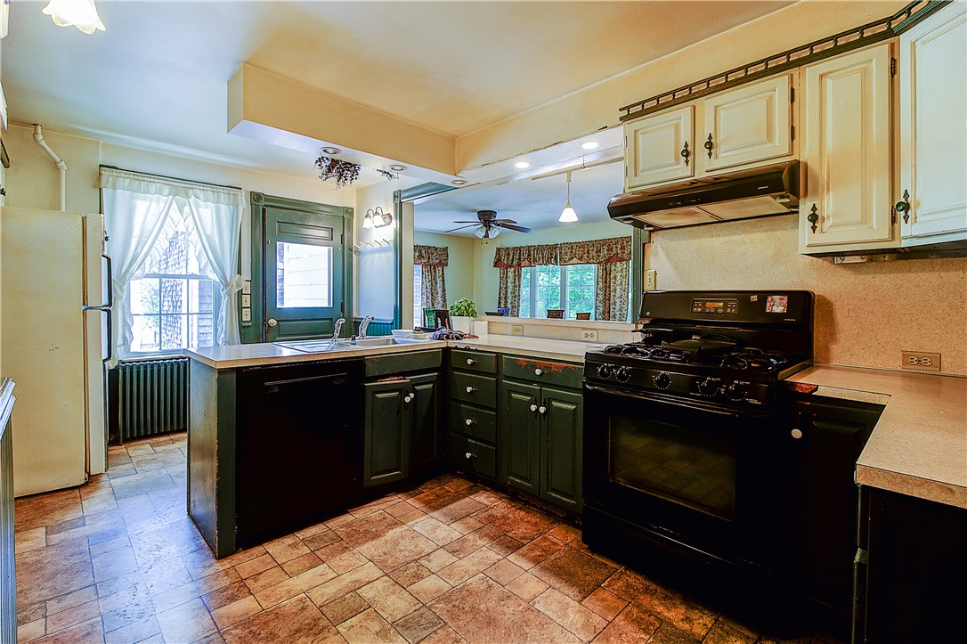 48 Brayton Road Smithfield, RI 02917 - Photo 16 of 47