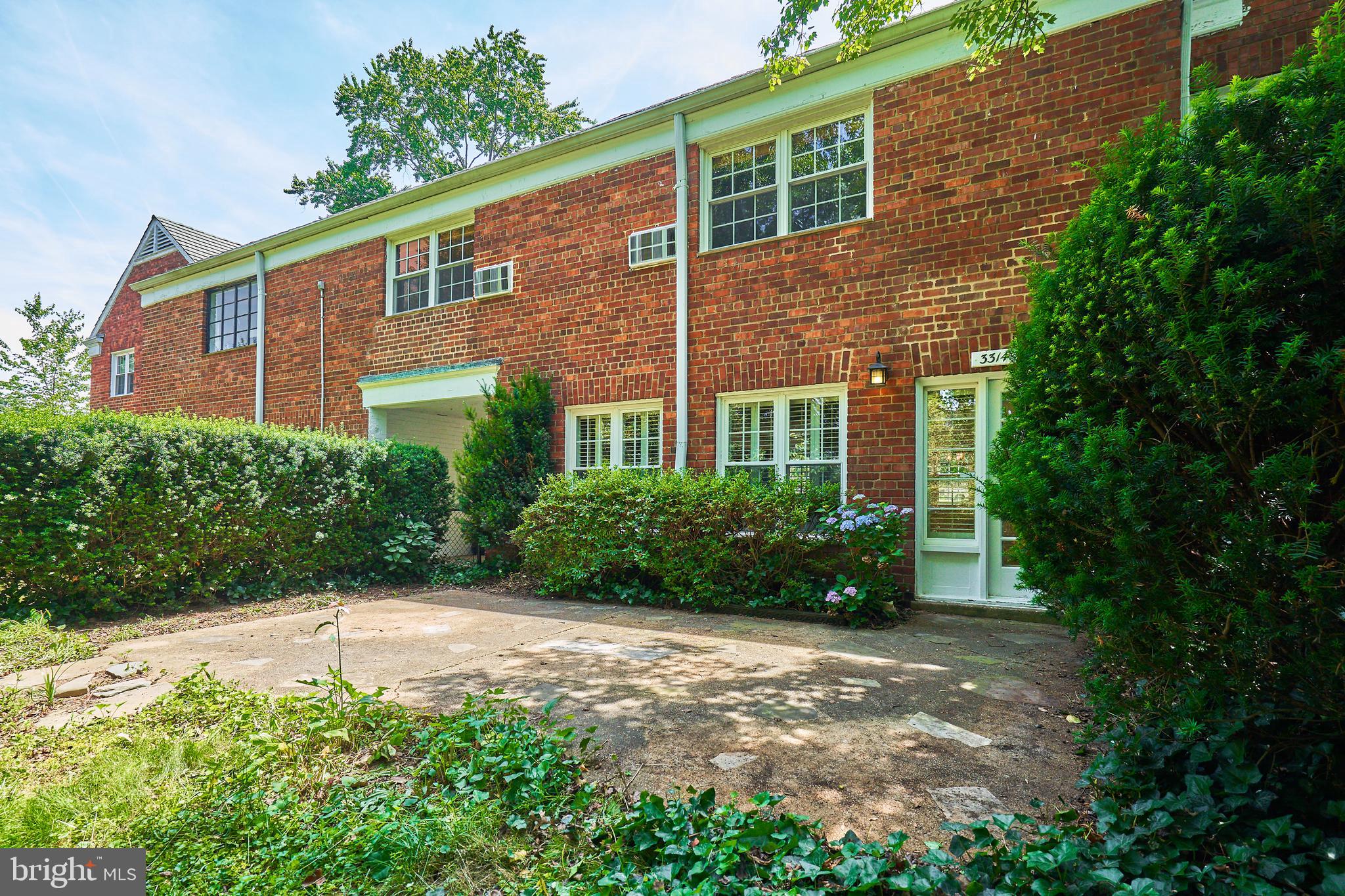 3314 Gunston Road, Unit 7303314 Alexandria, VA 22302 - Photo 33 of 42 Total back privacy