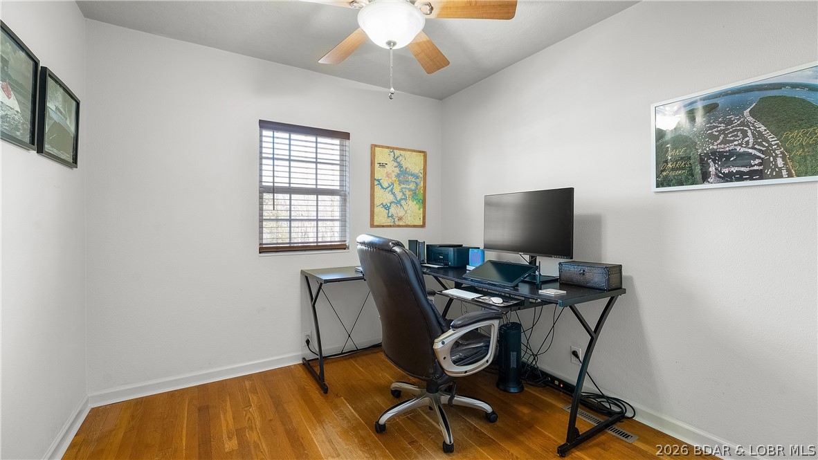 155 Lake Road Camdenton, MO 65020 - Photo 26 of 39 Guest room #3 currently being used as an office
