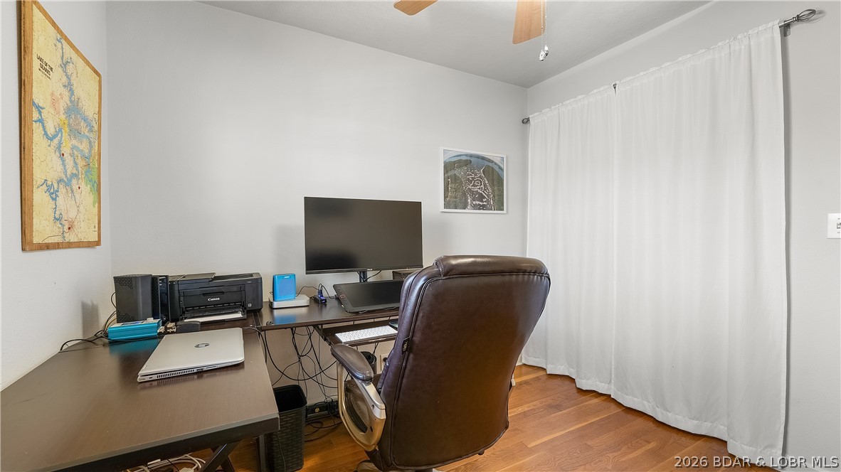 155 Lake Road Camdenton, MO 65020 - Photo 27 of 39 side angle of guest room #3