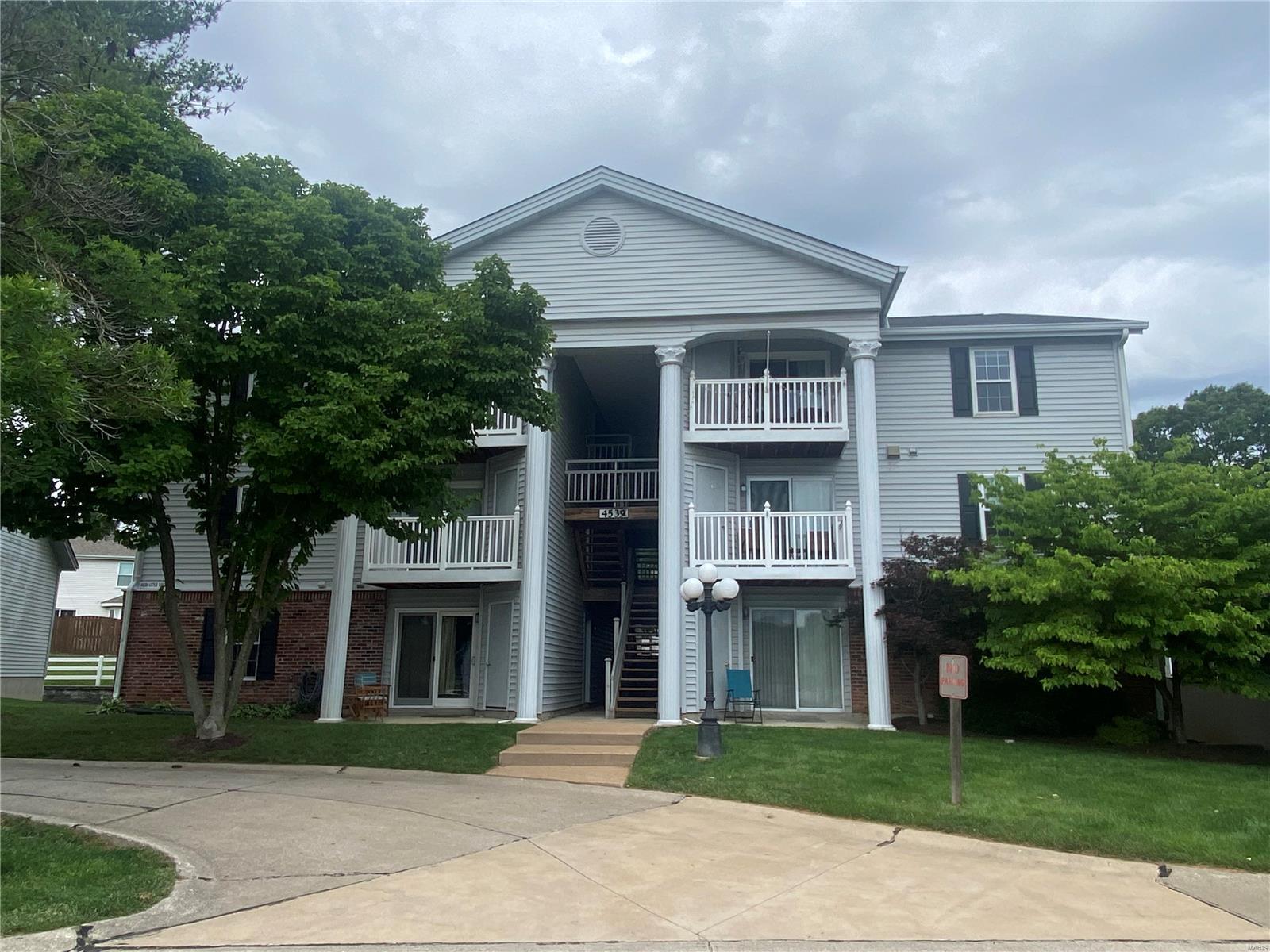 4539 Little Rock Road, Unit L St. Louis, MO 63128 - Photo 1 of 10 Gallery Image 1