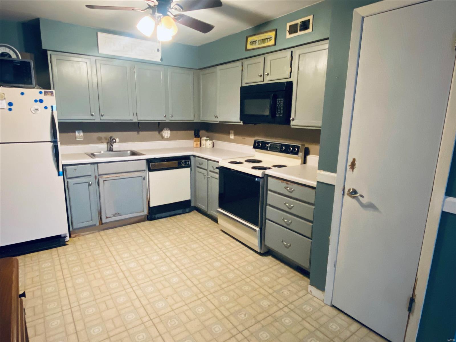 4539 Little Rock Road, Unit L St. Louis, MO 63128 - Photo 2 of 10 Gallery Image 2