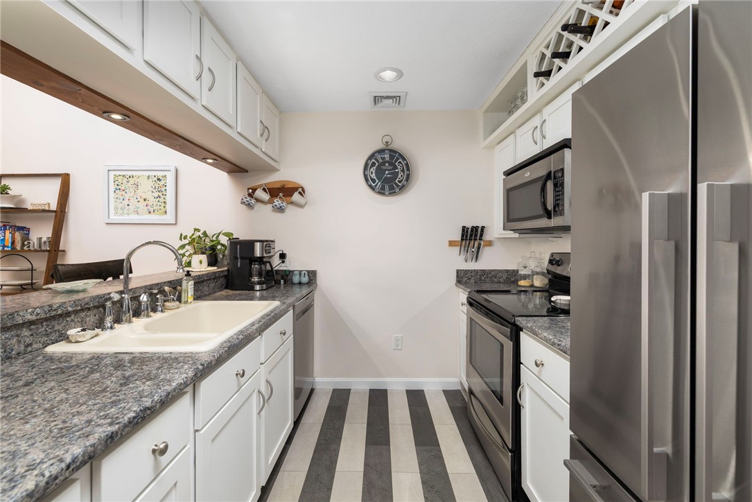 1125 Point Judith Road, Unit B6 Narragansett, RI 02882 - Photo 11 of 34 Gallery Image 11