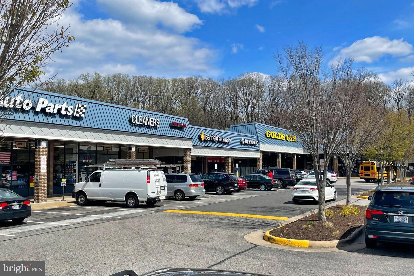 7604 Boulder Street Springfield, VA 22151 - Photo 4 of 13 UPS, veterinarian, gym, and more