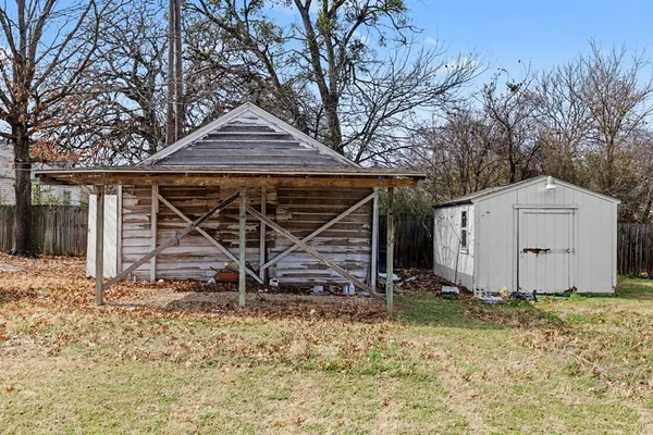 $2,000 | 2939 Timberline Drive, Fort Worth, TX 76119