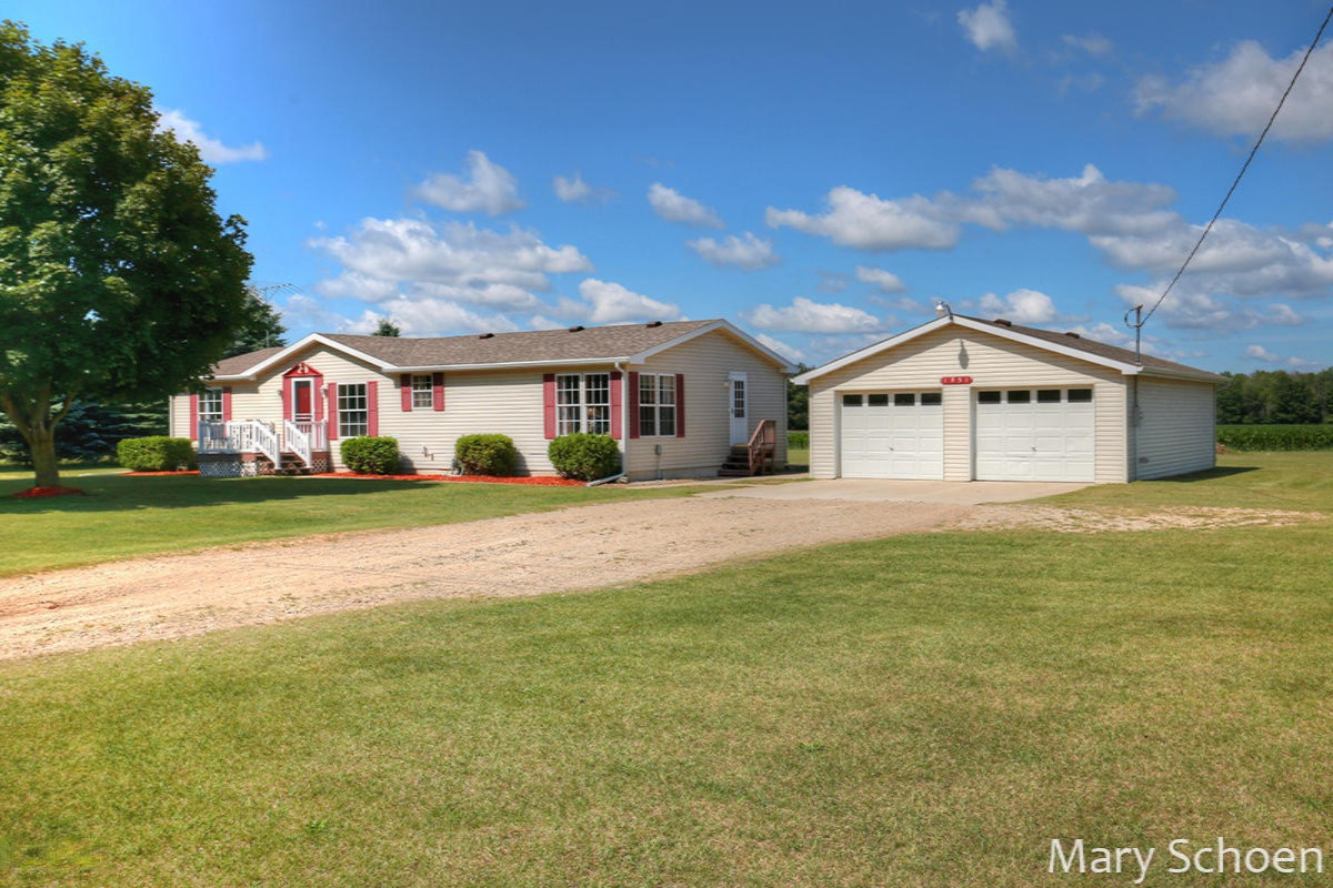 1951 North Marble Road Trufant, MI 49347 - Photo 2 of 30 Front of House