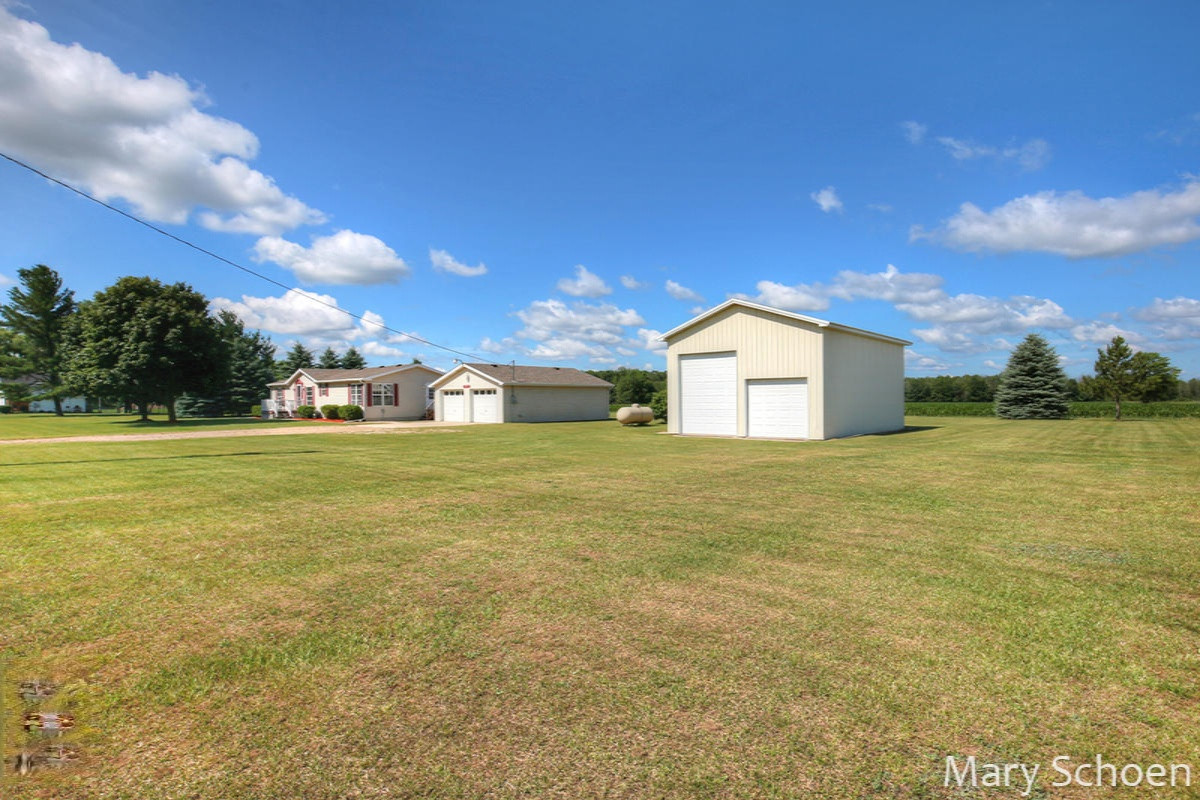 1951 North Marble Road Trufant, MI 49347 - Photo 23 of 30 IMG_1983