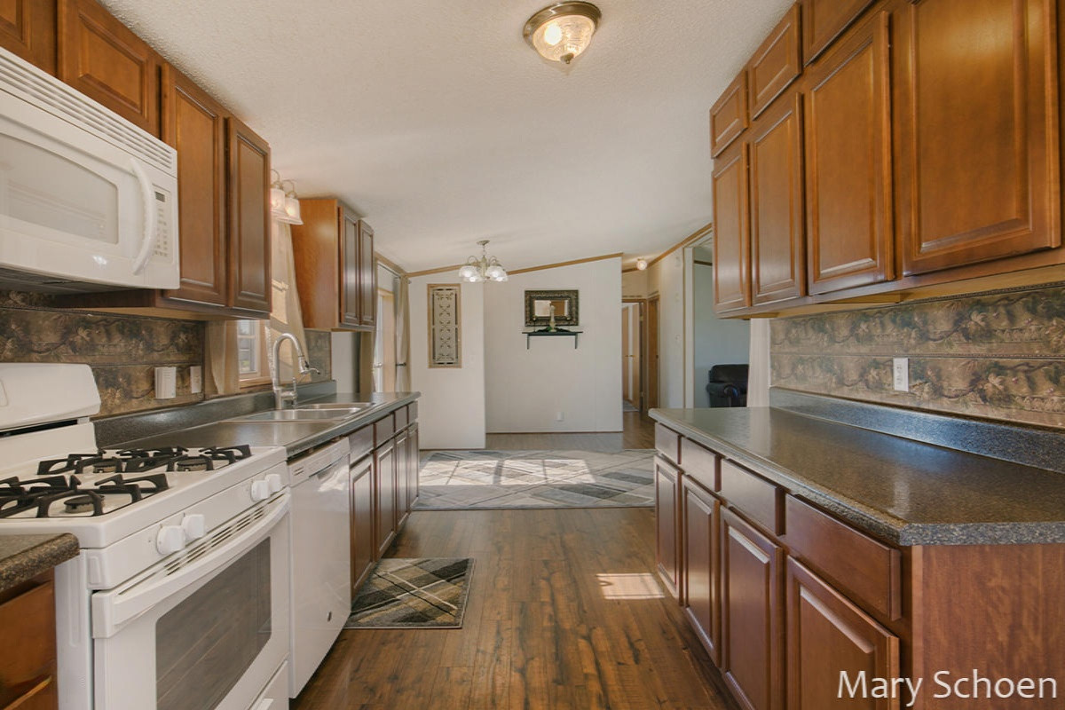 1951 North Marble Road Trufant, MI 49347 - Photo 9 of 30 Kitchen
