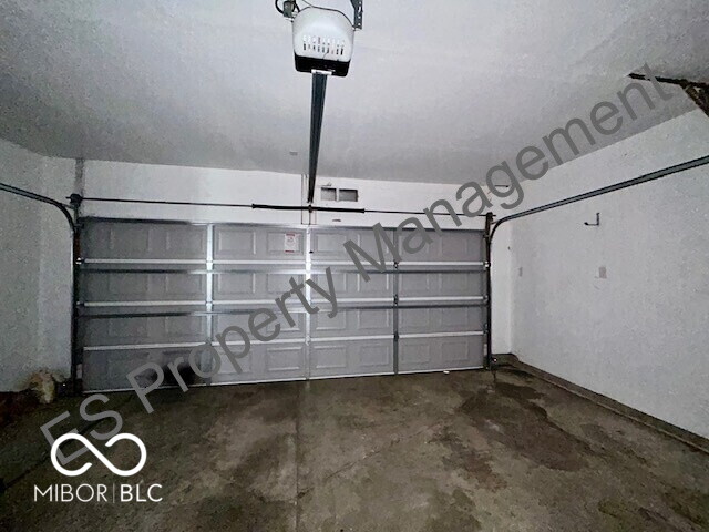 6627 Live Oak Road Indianapolis, IN 46214 - Photo 18 of 35