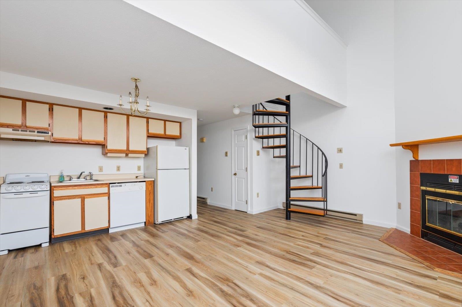 10 Onset Road, Unit 8A Bennington, NH 03442 - Photo 3 of 17