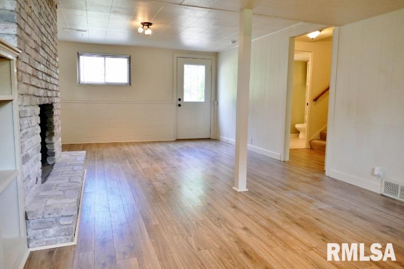 411 West Stonegate Road Peoria, IL 61614 - Photo 19 of 27 Gallery Image 19