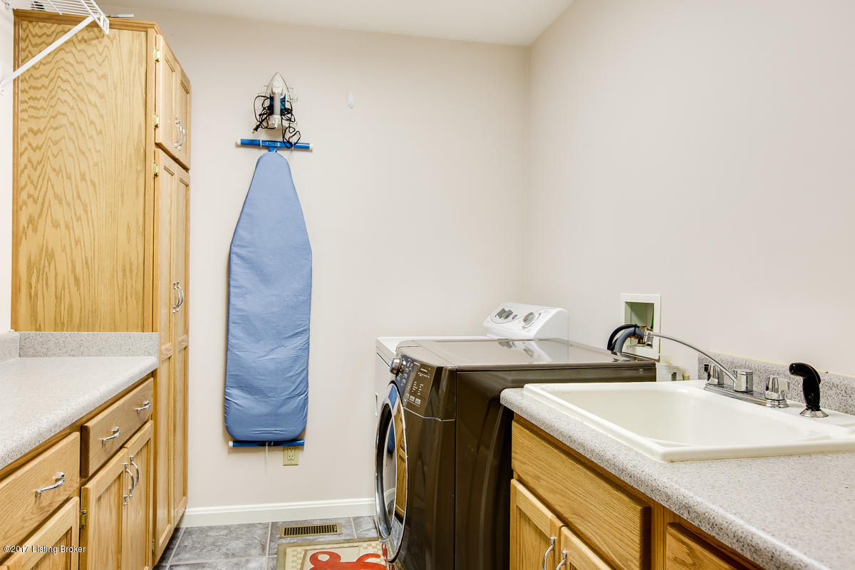 4702 Valley Station Road Louisville, KY 40272 - Photo 26 of 43 4702 Valley Station Rd-29