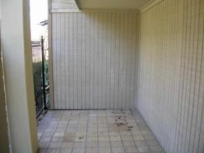 1922 Maux Drive Houston, TX 77043 - Photo 7 of 9 BALCONY HOME MAY NOT BE VACANT