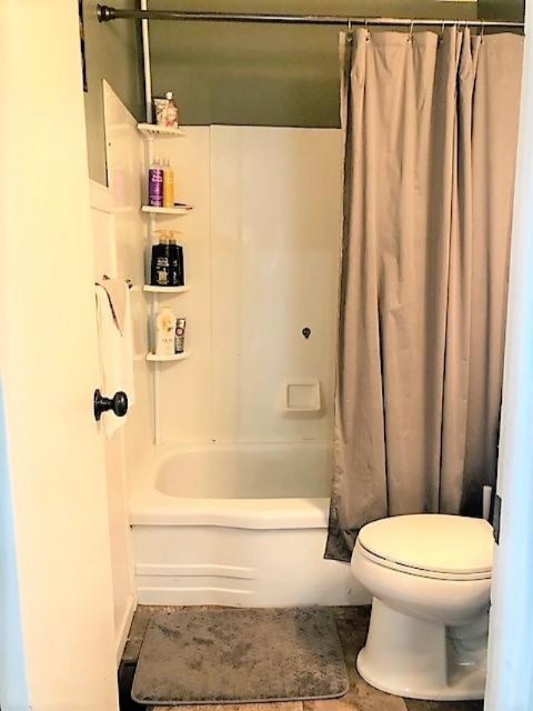1405 Fulkerson Road Niles, MI 49120 - Photo 15 of 18 1405_Fulkerson_15_Bath