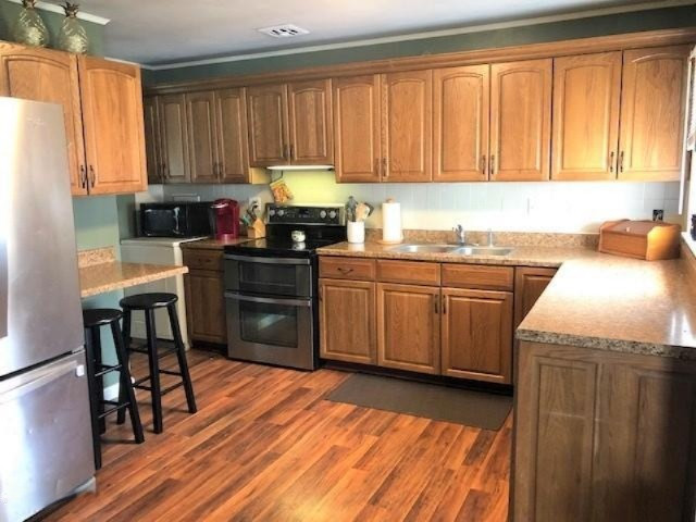 1405 Fulkerson Road Niles, MI 49120 - Photo 5 of 18 1405_Fulkerson_5_Kitchen