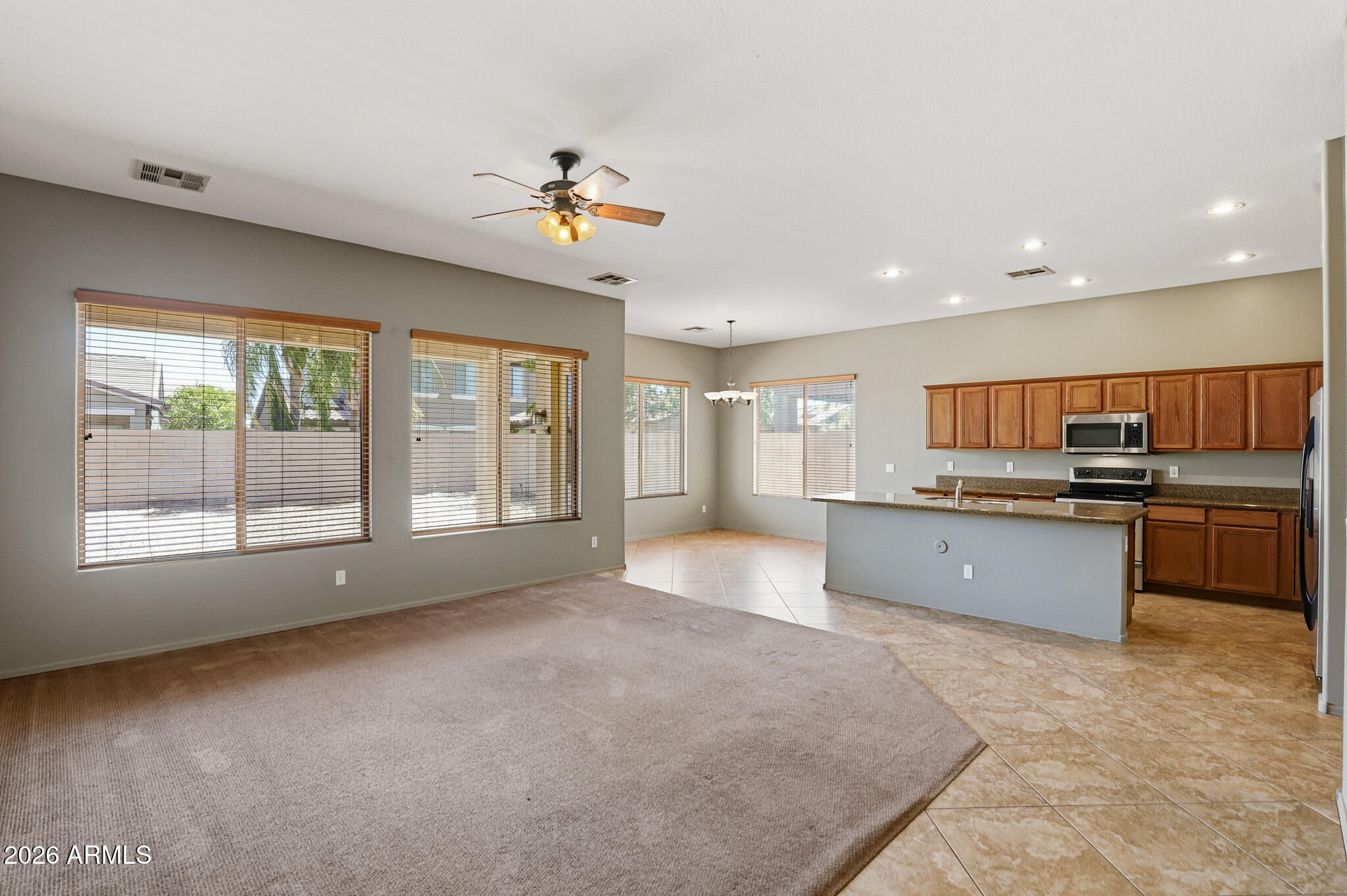 18185 West Rimrock Street Surprise, AZ 85388 - Photo 3 of 32 18185_W_Rimrock_St_Surprise_AZ_85388_004