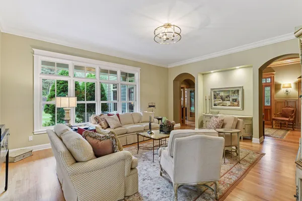 $2,995,000 | 440 Stubbs Bay Road North, Orono, MN 55356