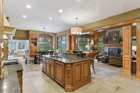 $2,995,000 | 440 Stubbs Bay Road North, Orono, MN 55356