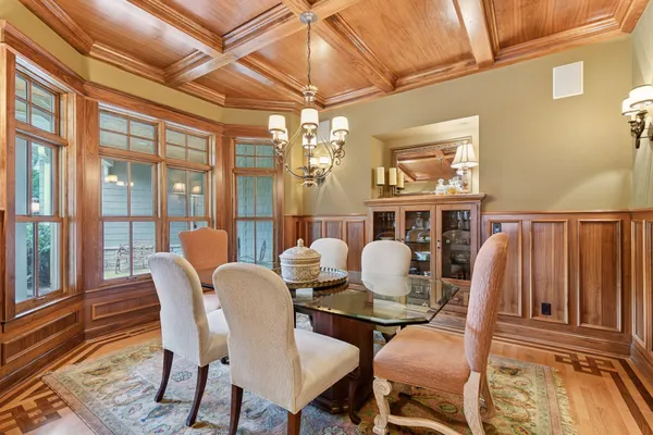 $2,995,000 | 440 Stubbs Bay Road North, Orono, MN 55356