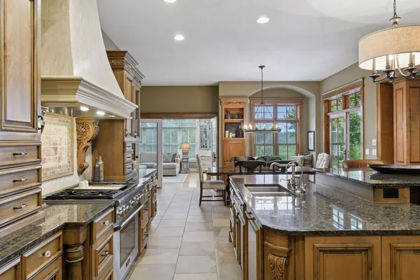 $2,995,000 | 440 Stubbs Bay Road North, Orono, MN 55356