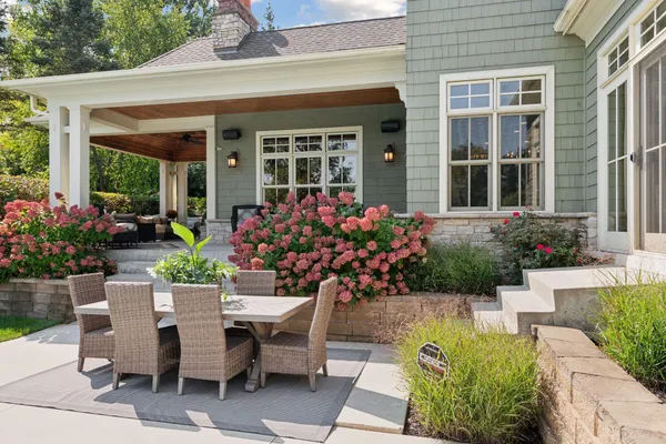 $2,995,000 | 440 Stubbs Bay Road North, Orono, MN 55356